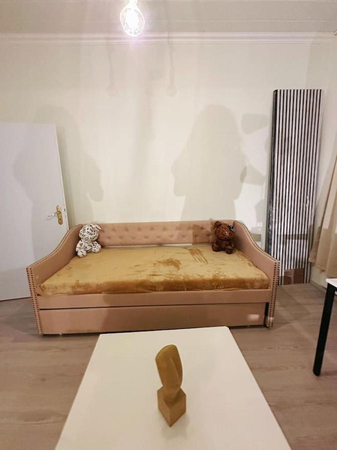 2 Schlafzimmer Waschenspuelmaschine Duisburg Exterior foto